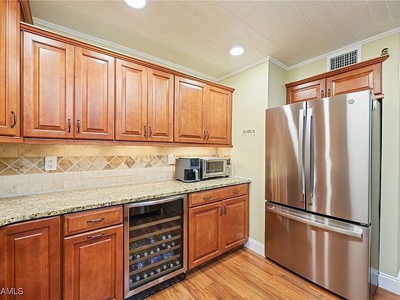 4th image of 5608 Foxlake Dr