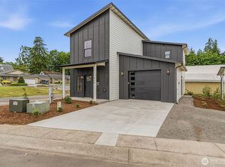 210 Glengate Street, Cathlamet, WA 98612