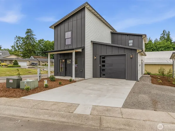 210 Glengate Street, Cathlamet, WA 98612