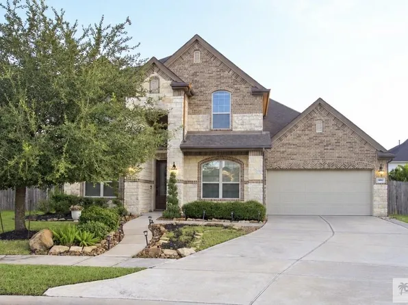 1902 Zillah Wheat Dr, Rosenberg, TX 77469