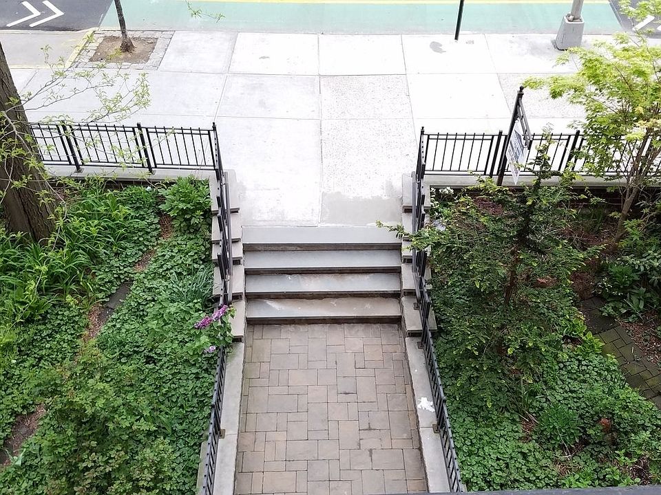 1st image of 3123 Crescent St APT 3D