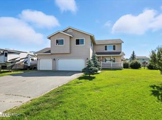 956 S Pinnacle Mountain Dr, Palmer, AK 99645