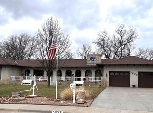 4200 Quail Creek Dr, Great Bend, KS 67530