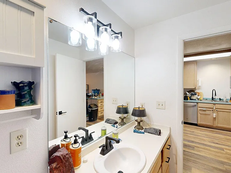 2337 N Glenisle Ave #A — Photo 23