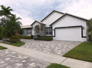 6073 Golf Villas Dr, Boynton Beach, FL 33437
