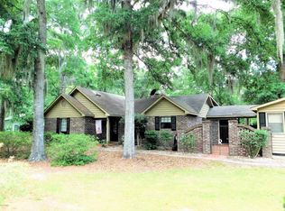 222 Brickyard Point Rd S, Beaufort, SC 29907