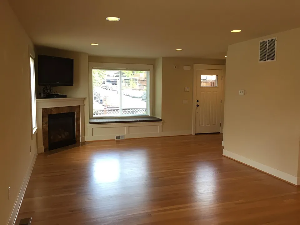5235 Russell Ave NW #B