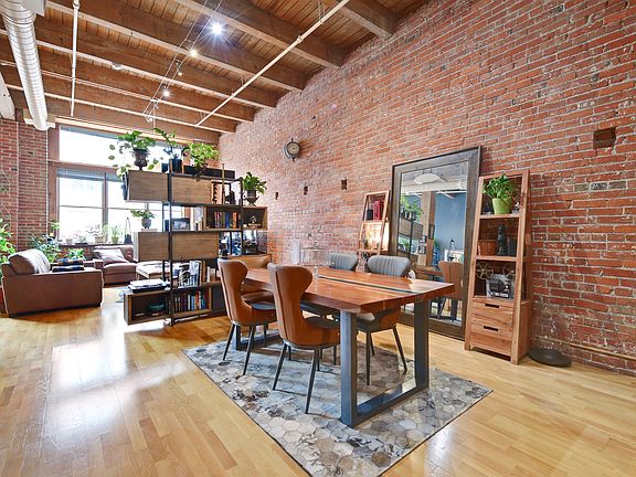 5th image of 306 W 7th St APT 204