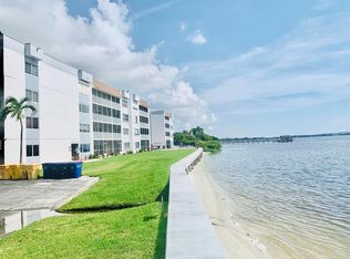 1516 S Lakeside Dr APT 403, Lake Worth, FL 33460