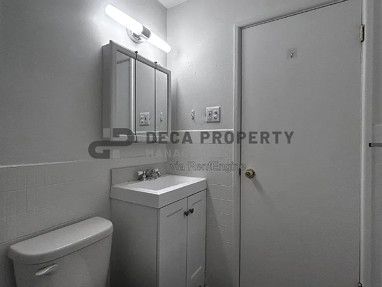 4020 Lindell Blvd #215 — Photo 18