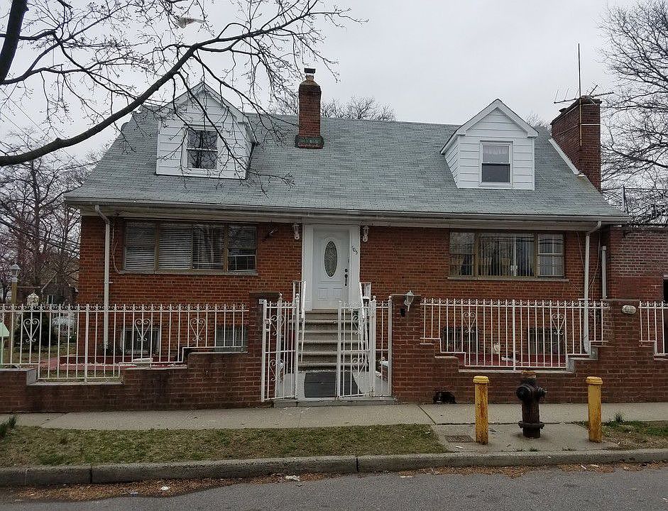 1st image of 705 Wilcox Ave