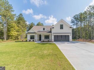 857 Bessie Ct, Loganville, GA 30052