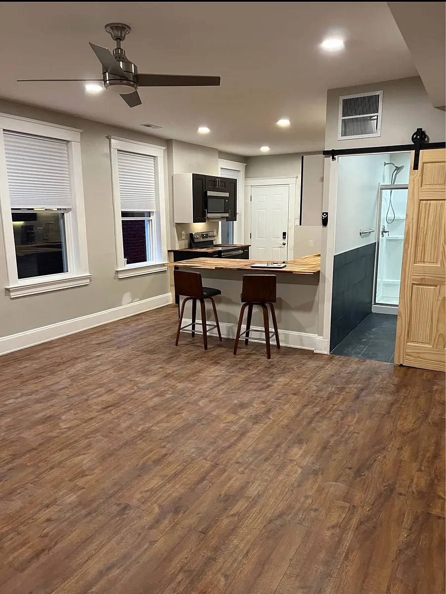 Building Photo - 1105 Dayton St #3