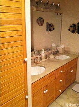 5th image of 24 Evergreen Dr