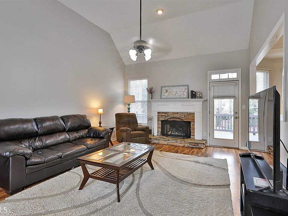 5th image of 137 Ardenlee Dr