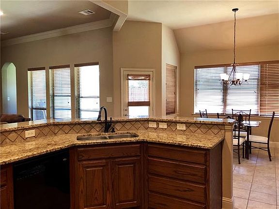 5th image of 113 Muirfield Dr