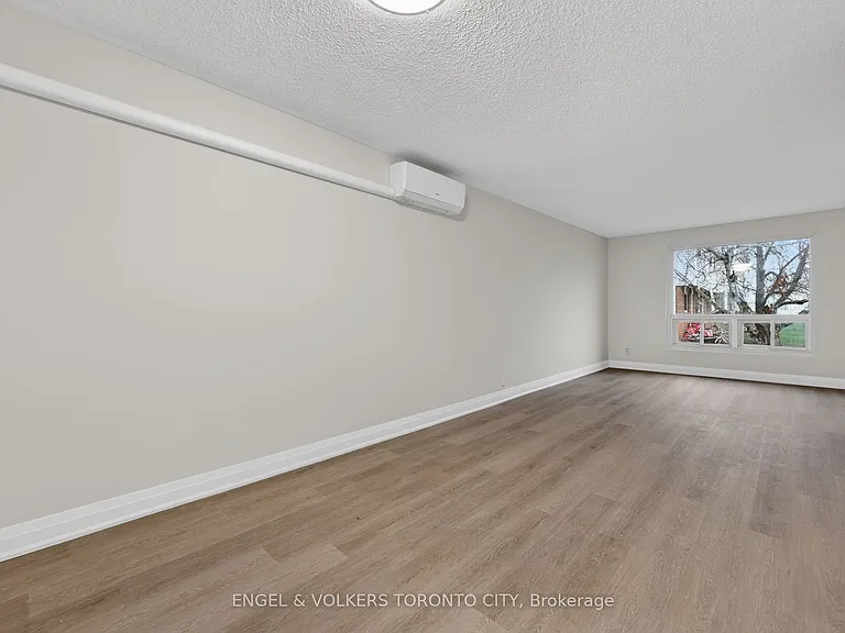 40 East St #14 — Photo 12
