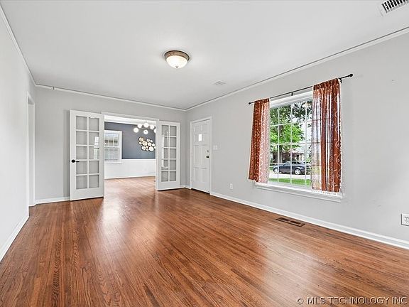 5th image of 2444 E 20th St