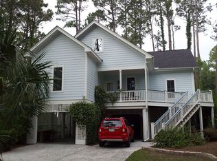 31 Lakeview Ln, Saint Helena Island, SC 29920
