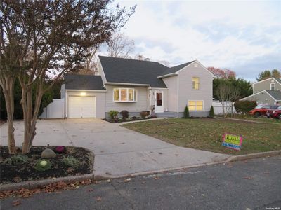 43 Saddle Lane, Centereach, NY, 11720