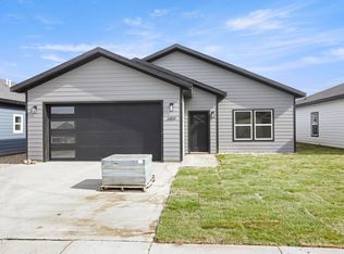 3414 34th St W, Williston, ND 58801
