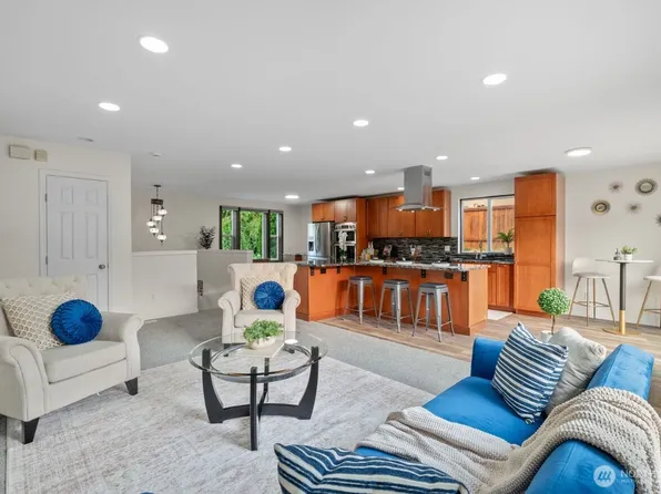 3913 W Tapps Drive E, Lake Tapps, WA 98391