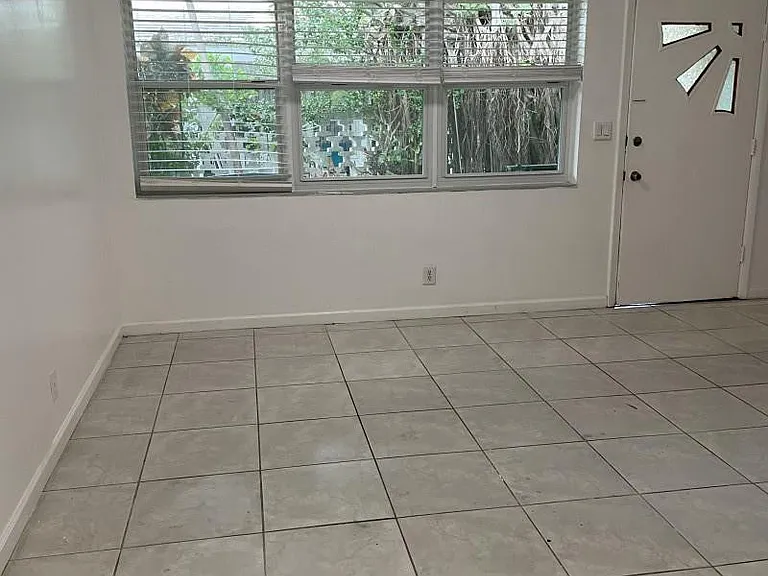 1518 Grant St #1 — Photo 6