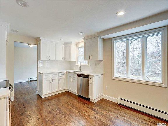 5th image of 27 Washington Heights St