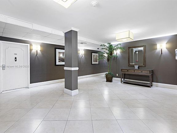 4th image of 13155 Ixora Ct APT 712