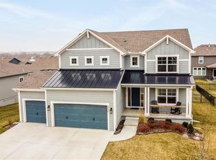 2926 SW Arbor Tree Dr, Lees Summit, MO 64082
