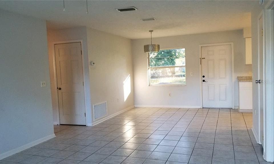1st image of 2614 NE 49th Pl