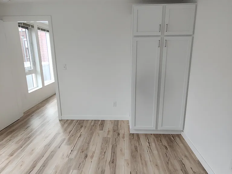 Russo Apartments — Photo 59