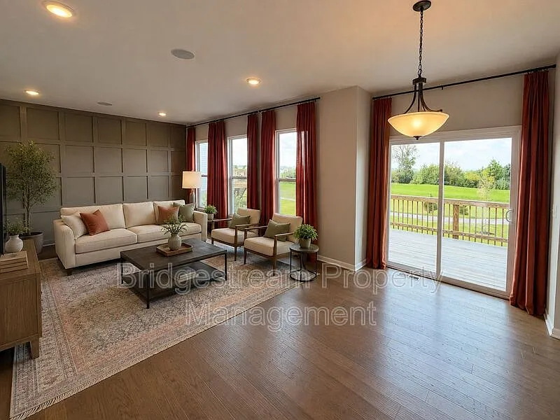 4 bed, 3.0 bath, 2600 sqft, $2,995 — Photo 4