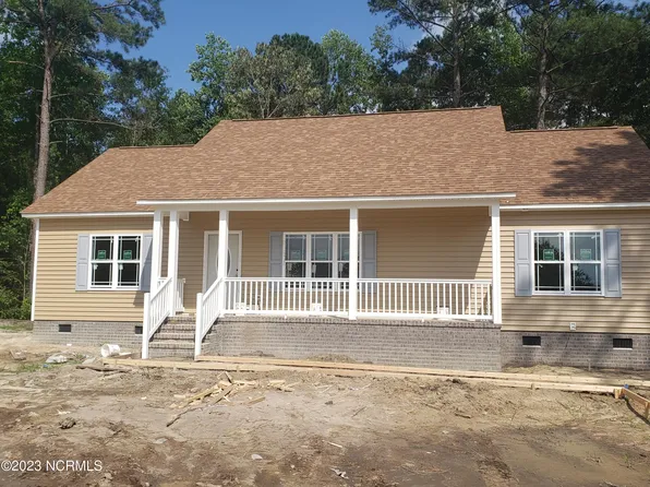 1645 English Colony Place, Washington, NC 27889