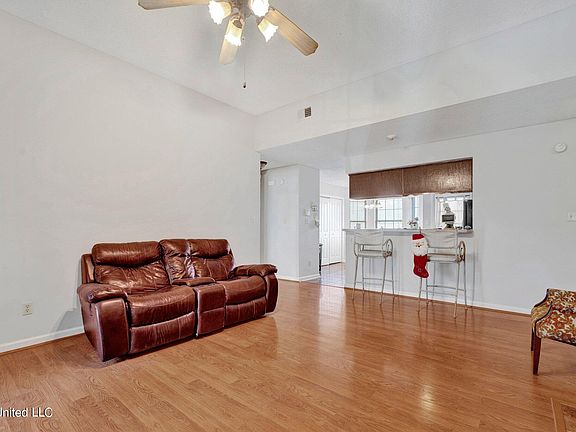 3rd image of 7414 Lee Ann Dr