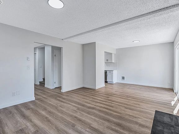 4th image of 3141 SE Stott Cir #3141