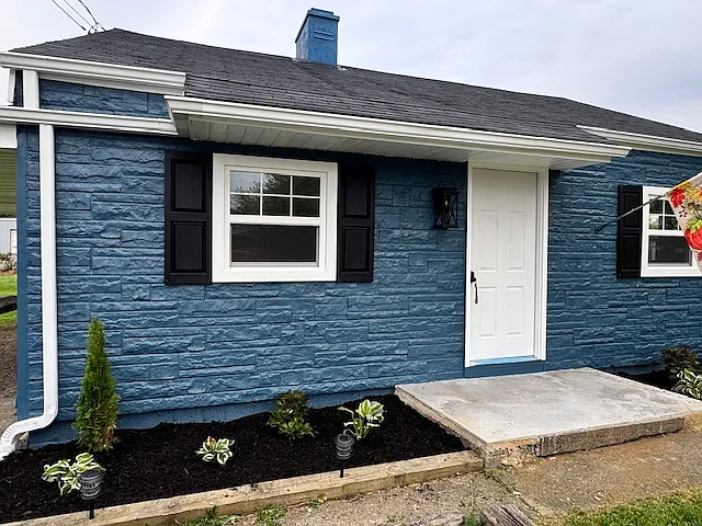 3 bed, 1100 sqft, $1,400 — Photo 4