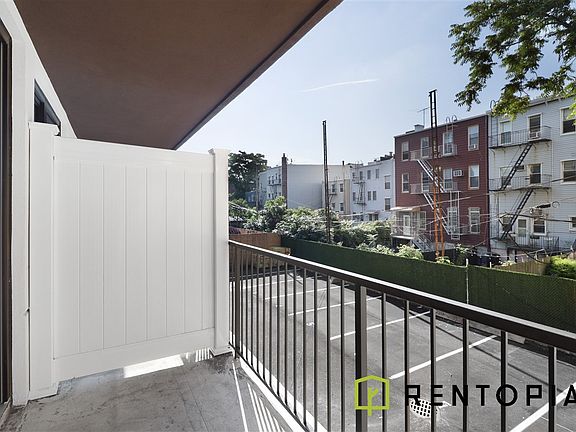 3rd image of 352 Meeker Ave APT 6B