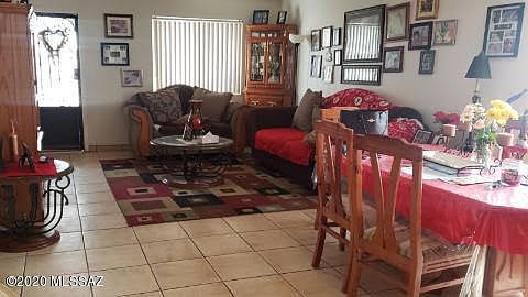 2nd image of 2059 W Via Tierra Santa