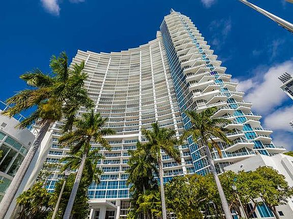 3rd image of 2020 N Bayshore Dr Unit 3803