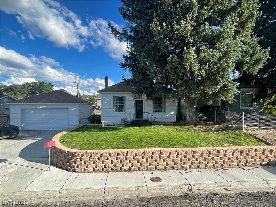 1st image of 904 Avenue G