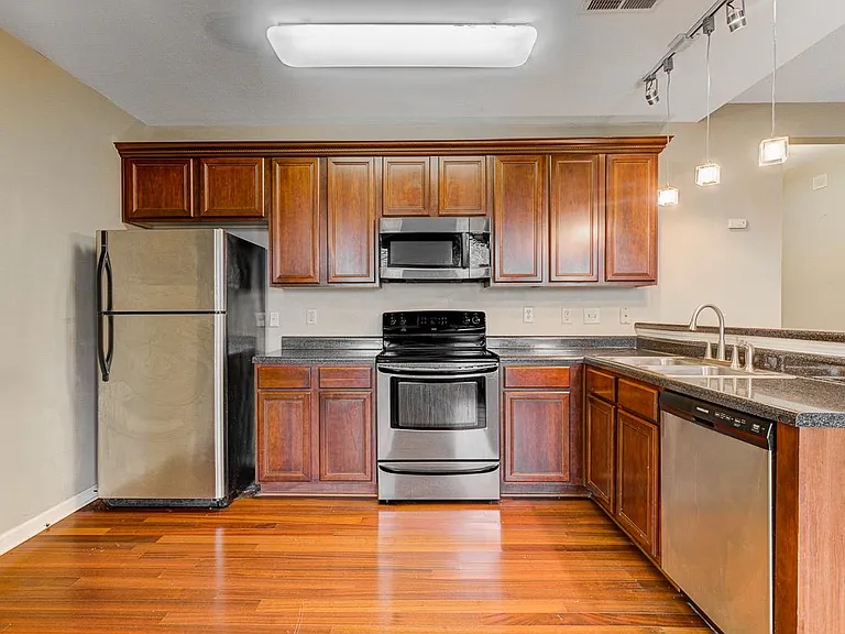 731 Litty Ct #105 — Photo 8