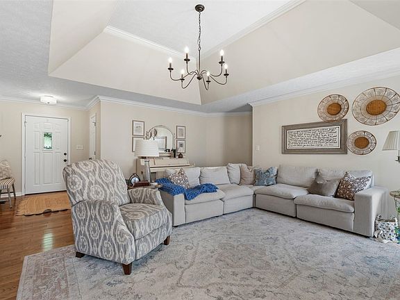 5th image of 2400 Nicklaus Ln