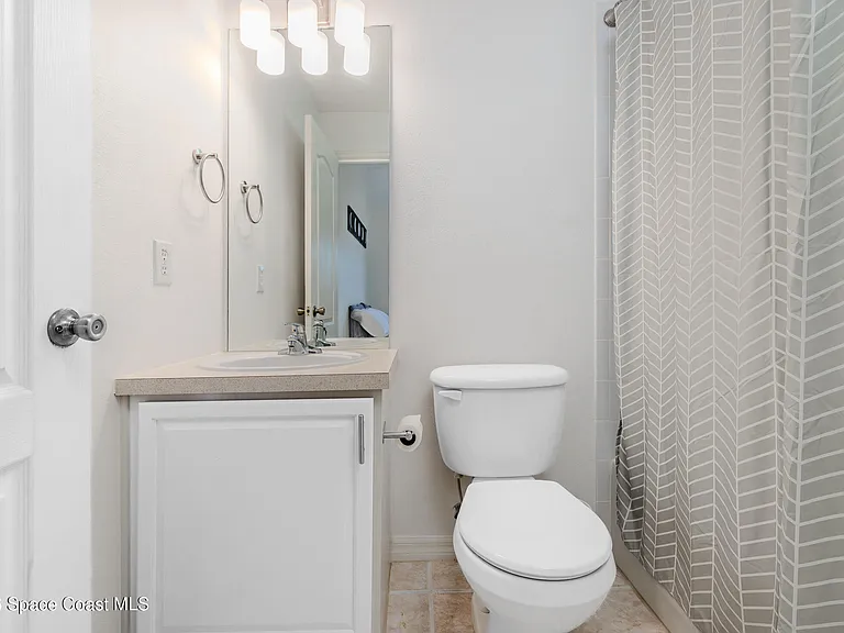 1390 Hampton Park Ln — Photo 20