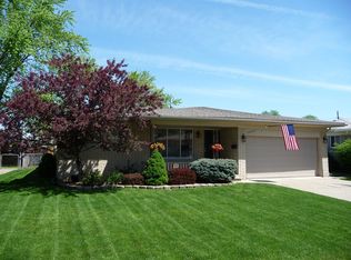 2623 Rhodes Dr, Troy, MI 48083