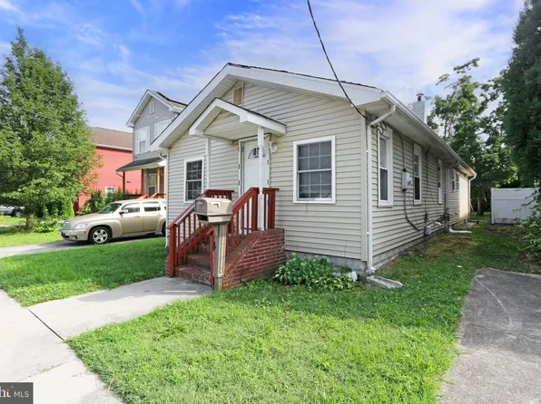 401 W Mulberry Ave, Pleasantville, NJ 08232