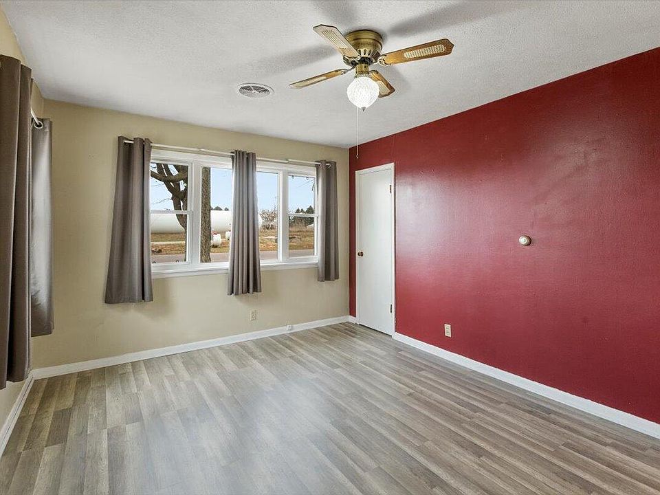 215 S Main St, Mondamin, IA 51557 Zillow