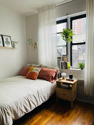 Rented by Eric Goodman Realty Corp | media 6