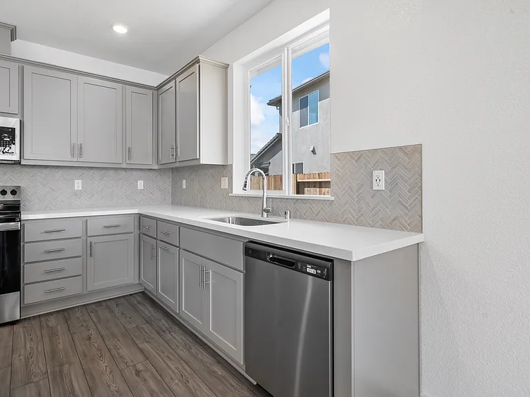Oak Trail Dr — Photo 29
