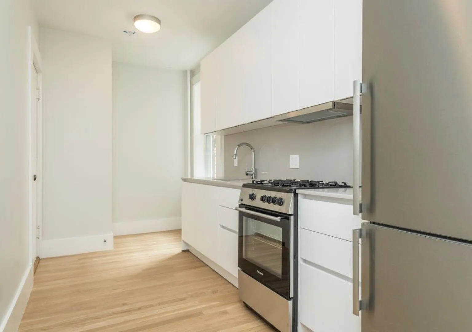 $2,650/month Brighton | 1 Bedroom | 1 Bathroom | 585 SF | Available 09/01/2026 — Photo 1